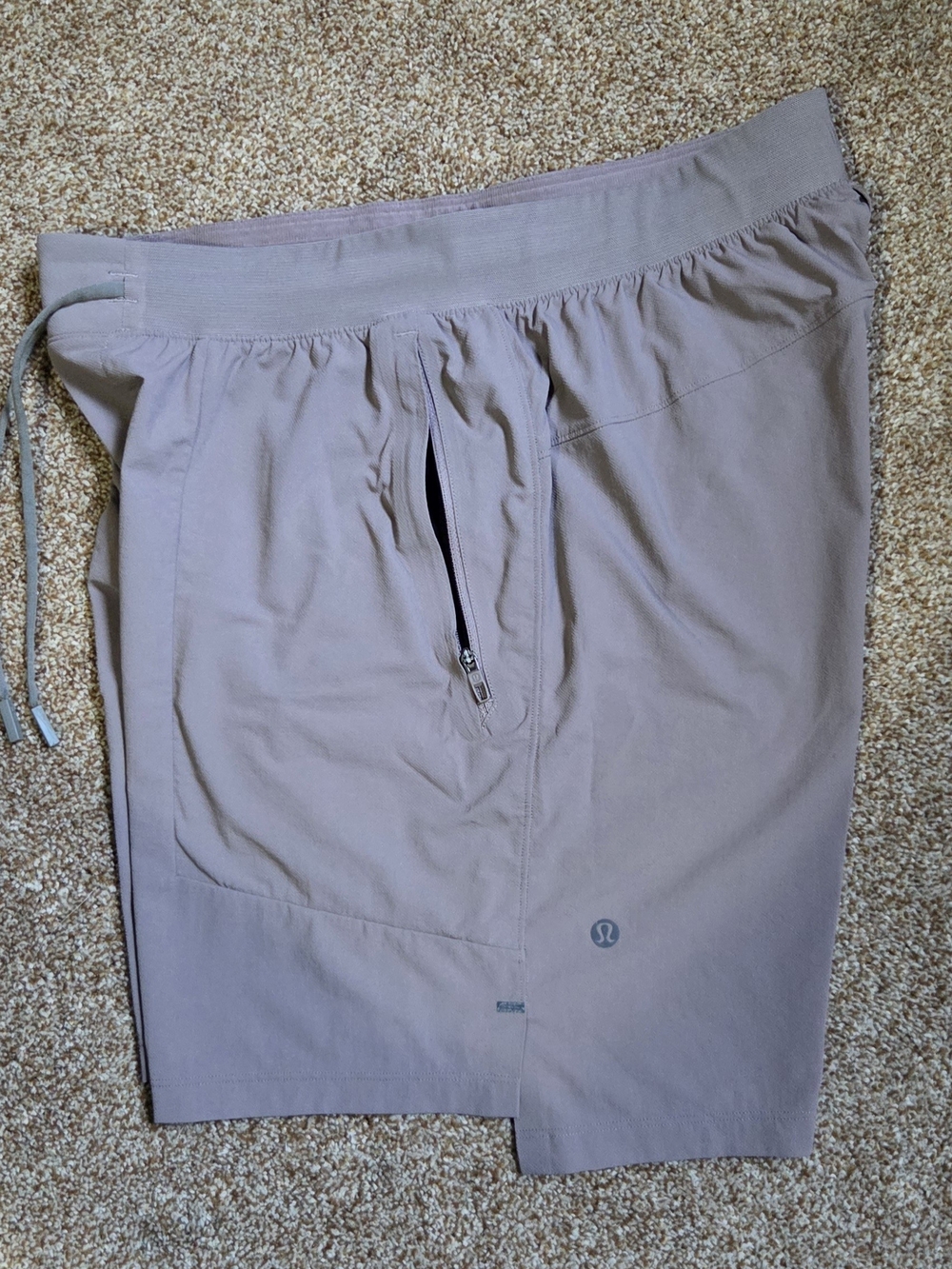 Lululemon Men's Meduim License to Train Shorts 7 inch Lunar Rock Colorz